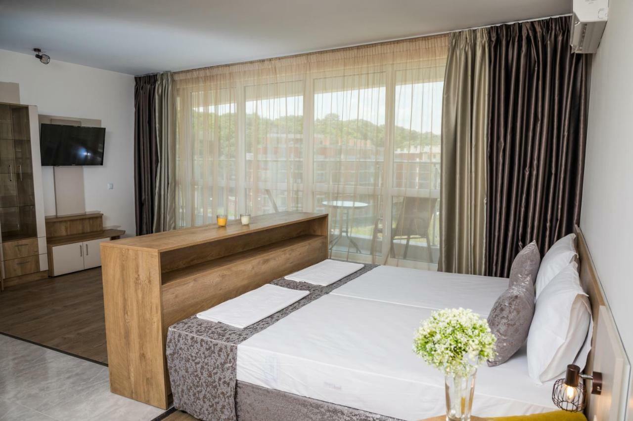 Allure Beach Resort Aparthotel Primorsko Pokoj fotografie